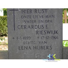 Grafstenen kerkhof Herwen Coll. HKR (159) G.E.Rieswijk